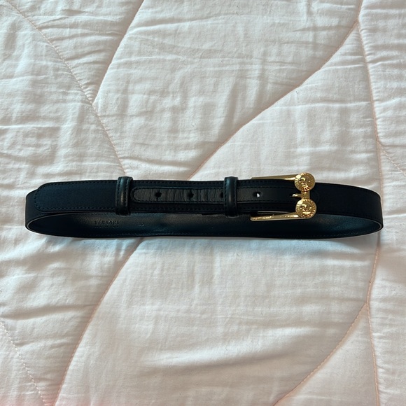 Versace black belt - Picture 5 of 5